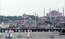 وزير تركي يحذر من زلزال قد يدمر 600 ألف مبنى في إسطنبول في الدقائق الأولى